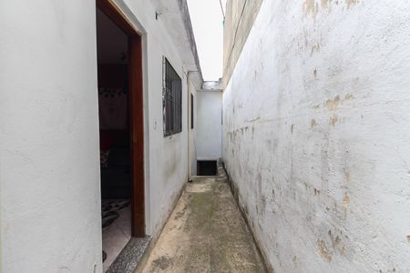 Casa à venda com 118m², 2 quartos e 2 vagasCorredor Externo