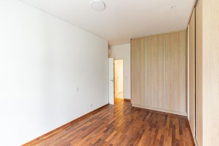 Apartamento para alugar com 192m², 3 quartos e 1 vaga Apartamento para alugar com 192m², 3 quartos e 1 vagaSuíte 1