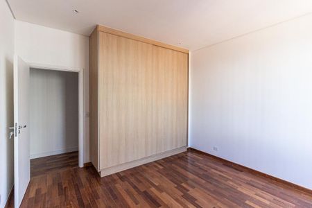 Apartamento para alugar com 192m², 3 quartos e 1 vaga Apartamento para alugar com 192m², 3 quartos e 1 vagaSuíte 3