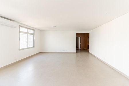 Apartamento para alugar com 192m², 3 quartos e 1 vaga Apartamento para alugar com 192m², 3 quartos e 1 vagaSala