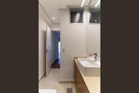 Apartamento para alugar com 192m², 3 quartos e 1 vaga Apartamento para alugar com 192m², 3 quartos e 1 vagaSuíte 2