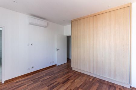 Apartamento para alugar com 192m², 3 quartos e 1 vaga Apartamento para alugar com 192m², 3 quartos e 1 vagaSuíte 3
