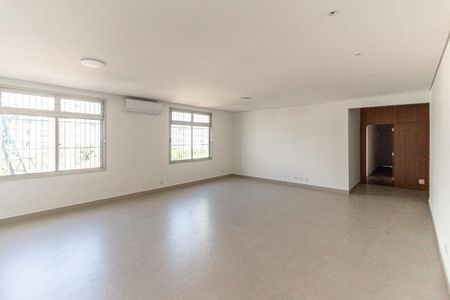 Apartamento para alugar com 192m², 3 quartos e 1 vaga Apartamento para alugar com 192m², 3 quartos e 1 vagaSala