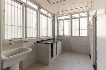 Apartamento para alugar com 192m², 3 quartos e 1 vaga Apartamento para alugar com 192m², 3 quartos e 1 vagaÁrea de Serviço