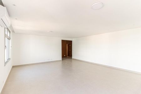 Apartamento para alugar com 192m², 3 quartos e 1 vaga Apartamento para alugar com 192m², 3 quartos e 1 vagaSala
