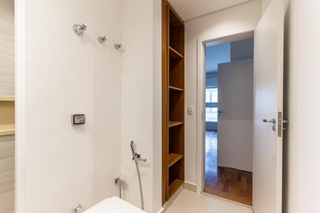 Apartamento para alugar com 192m², 3 quartos e 1 vaga Apartamento para alugar com 192m², 3 quartos e 1 vagaSuíte 1