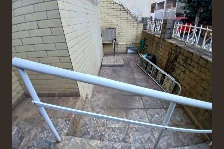 Casa à venda com 60m², 2 quartos e 1 vaga