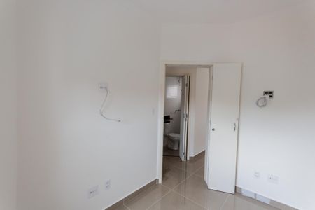 Apartamento à venda com 98m², 2 quartos e 2 vagas Apartamento à venda com 98m², 2 quartos e 2 vagasQuarto