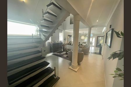 Casa de condomínio à venda com 360m², 3 quartos e 4 vagas Casa de condomínio à venda com 360m², 3 quartos e 4 vagasFoto 04