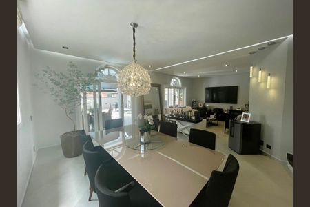 Casa de condomínio à venda com 360m², 3 quartos e 4 vagas Casa de condomínio à venda com 360m², 3 quartos e 4 vagasFoto 11