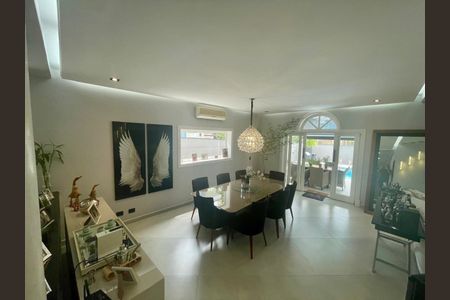 Casa de condomínio à venda com 360m², 3 quartos e 4 vagas Casa de condomínio à venda com 360m², 3 quartos e 4 vagasFoto 09