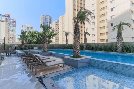 Apartamento à venda com 157m², 3 quartos e 2 vagas Apartamento à venda com 157m², 3 quartos e 2 vagasÁrea comum - Piscina