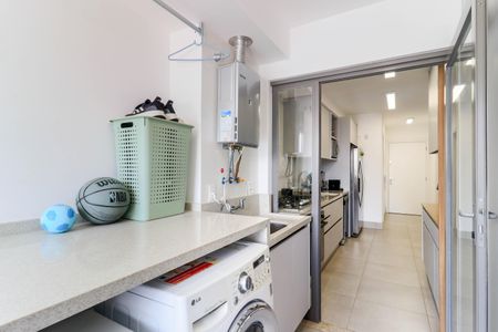 Apartamento à venda com 157m², 3 quartos e 2 vagas Apartamento à venda com 157m², 3 quartos e 2 vagasÁrea de Serviço