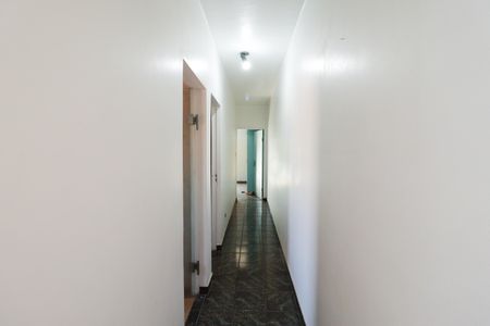 Casa à venda com 350m², 3 quartos e 3 vagas Casa à venda com 350m², 3 quartos e 3 vagasCorredor