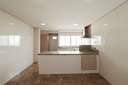 Casa à venda com 350m², 3 quartos e 3 vagas Casa à venda com 350m², 3 quartos e 3 vagasCozinha