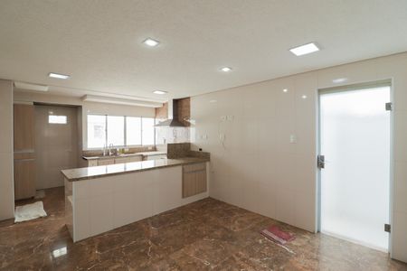 Casa à venda com 350m², 3 quartos e 3 vagas Casa à venda com 350m², 3 quartos e 3 vagasCozinha