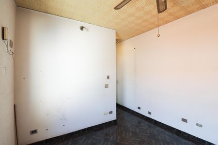 Casa à venda com 350m², 3 quartos e 3 vagas Casa à venda com 350m², 3 quartos e 3 vagasSuíte