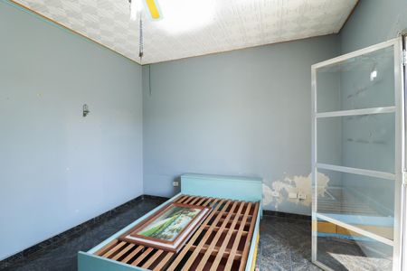 Casa à venda com 350m², 3 quartos e 3 vagas Casa à venda com 350m², 3 quartos e 3 vagasQuarto 2