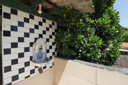 Casa à venda com 350m², 3 quartos e 3 vagas Casa à venda com 350m², 3 quartos e 3 vagasChurrasqueira