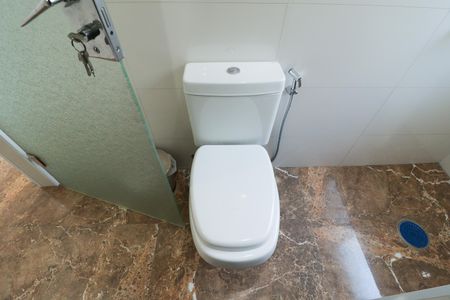 Casa à venda com 350m², 3 quartos e 3 vagas Casa à venda com 350m², 3 quartos e 3 vagasBanheiro Social 2