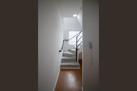 Escada  de apartamento à venda com 1 quarto, 62m² em Jardim Monte Kemel, São Paulo