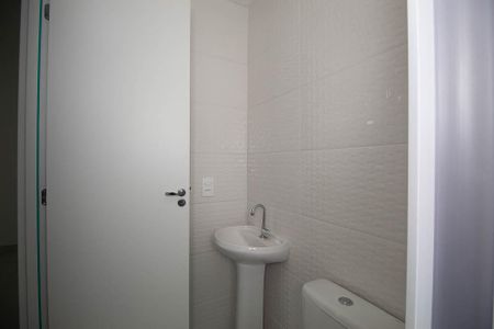 Apartamento para alugar com 32m², 2 quartos e sem vaga Apartamento para alugar com 32m², 2 quartos e sem vagaBanheiro