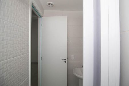 Apartamento para alugar com 32m², 2 quartos e sem vaga Apartamento para alugar com 32m², 2 quartos e sem vagaBanheiro