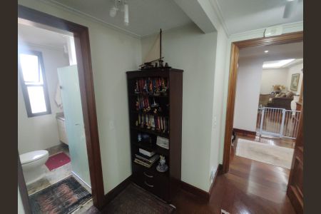 Apartamento à venda com 183m², 3 quartos e 3 vagas Apartamento à venda com 183m², 3 quartos e 3 vagasCorredor