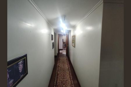 Apartamento à venda com 183m², 3 quartos e 3 vagas Apartamento à venda com 183m², 3 quartos e 3 vagasCorredor