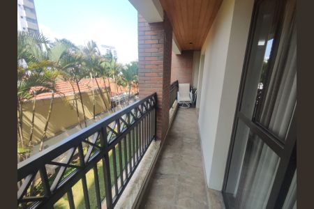 Apartamento à venda com 183m², 3 quartos e 3 vagas Apartamento à venda com 183m², 3 quartos e 3 vagasVaranda