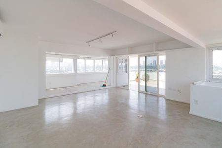 Apartamento à venda com 190m², 3 quartos e 2 vagas Apartamento à venda com 190m², 3 quartos e 2 vagasCobertura