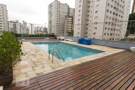 Apartamento à venda com 190m², 3 quartos e 2 vagas Apartamento à venda com 190m², 3 quartos e 2 vagasPiscina