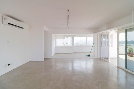 Apartamento à venda com 190m², 3 quartos e 2 vagas Apartamento à venda com 190m², 3 quartos e 2 vagasCobertura