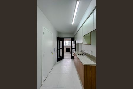 Apartamento para alugar com 134m², 3 quartos e 2 vagas Apartamento para alugar com 134m², 3 quartos e 2 vagasCozinha