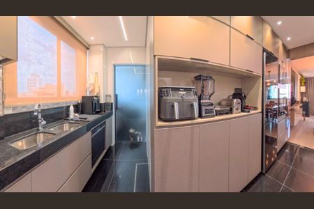 Apartamento à venda com 186m², 4 quartos e 4 vagas