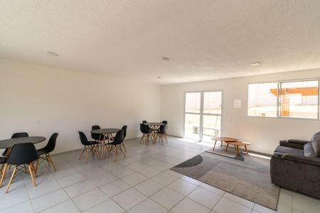 Apartamento para alugar com 42m², 2 quartos e 1 vagaÁrea comum - Salão de festas
