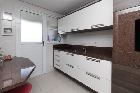 Apartamento à venda com 70m², 2 quartos e 2 vagasCozinha e Área de Serviço