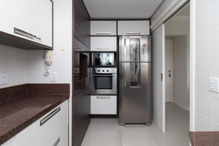 Apartamento à venda com 70m², 2 quartos e 2 vagasCozinha e Área de Serviço