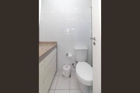 Apartamento à venda com 70m², 2 quartos e 2 vagasBanheiro do Quarto 1