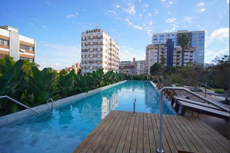 Apartamento à venda com 144m², 3 quartos e 2 vagas Apartamento à venda com 144m², 3 quartos e 2 vagasÁrea comum - Piscina