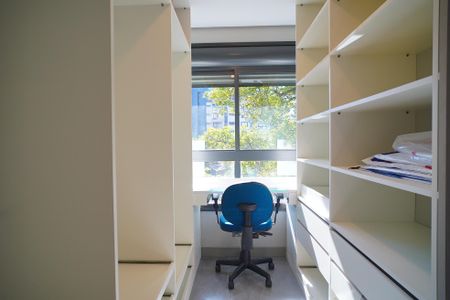 Apartamento à venda com 144m², 3 quartos e 2 vagasCloset