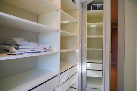 Apartamento à venda com 144m², 3 quartos e 2 vagasCloset