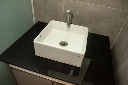 Banheiro de apartamento para alugar com 1 quarto, 38m² em Mirandópolis, São Paulo