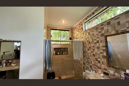 Casa à venda com 120m², 3 quartos e 4 vagasBanheiro quarto 1