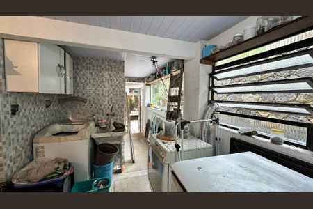 Casa à venda com 120m², 3 quartos e 4 vagasÁrea de Serviço