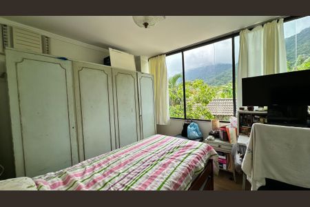 Casa à venda com 120m², 3 quartos e 4 vagasQuarto 2