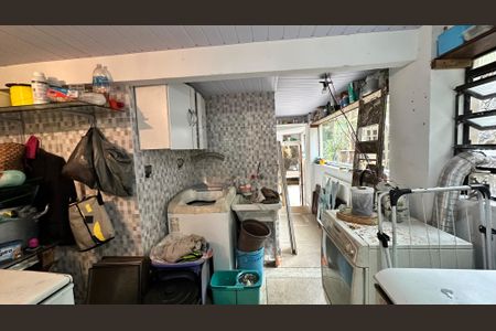 Casa à venda com 120m², 3 quartos e 4 vagasÁrea de Serviço