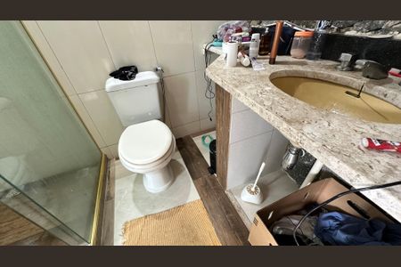 Casa à venda com 120m², 3 quartos e 4 vagasBanheiro quarto 3