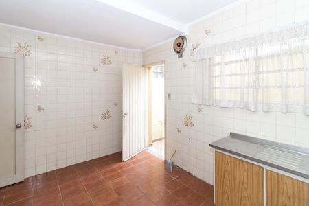 Cozinha de casa para alugar com 2 quartos, 57m² em Vila Ipojuca, São Paulo