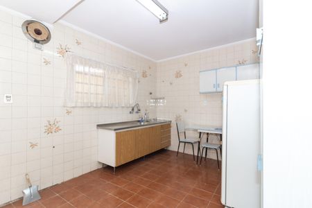 Casa à venda com 57m², 2 quartos e sem vaga Casa à venda com 57m², 2 quartos e sem vagaCozinha
